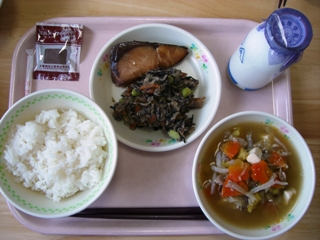 五泉市立川東小学校給食